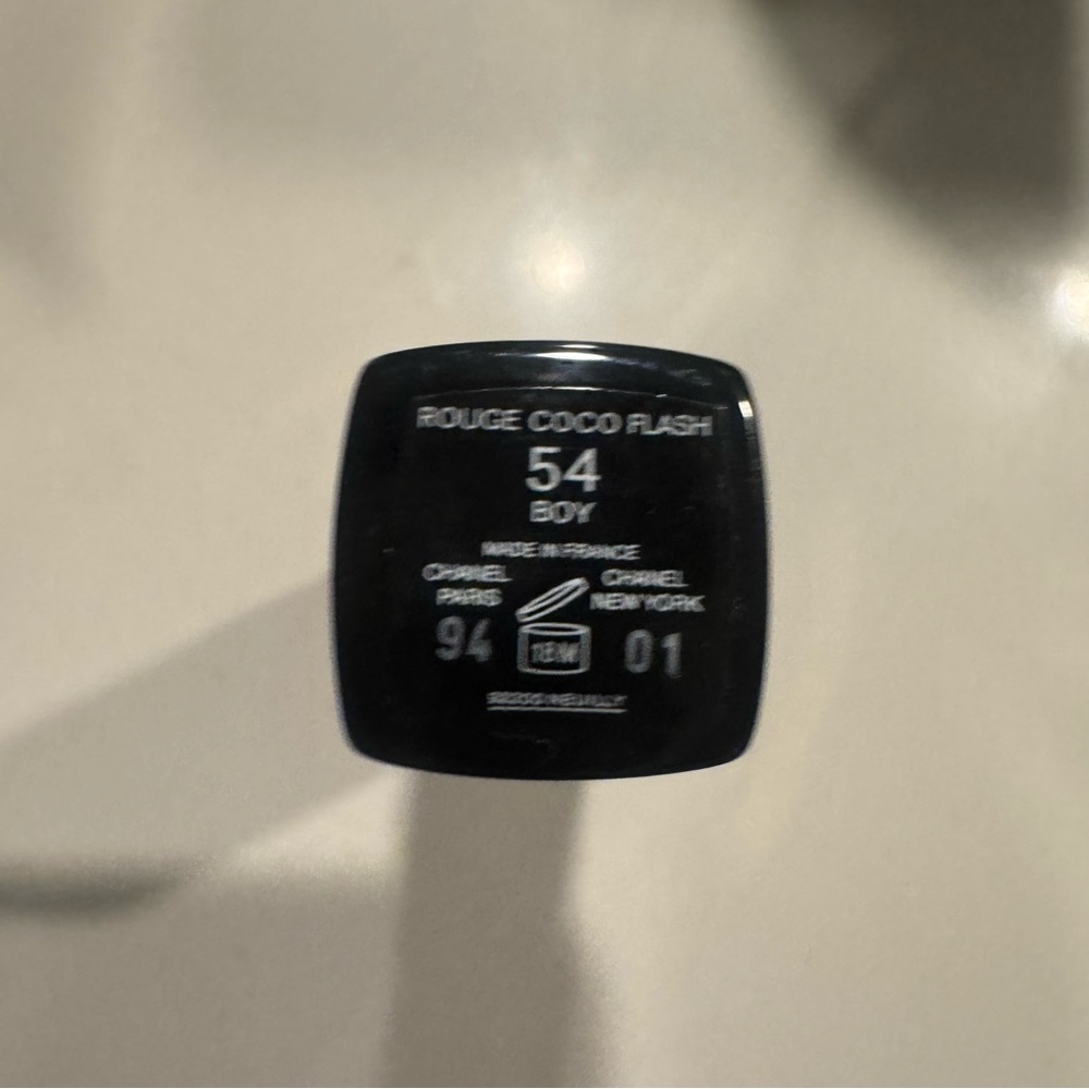 Chanel Rouge Coco Flash 54 Boy - Picture 2 of 5